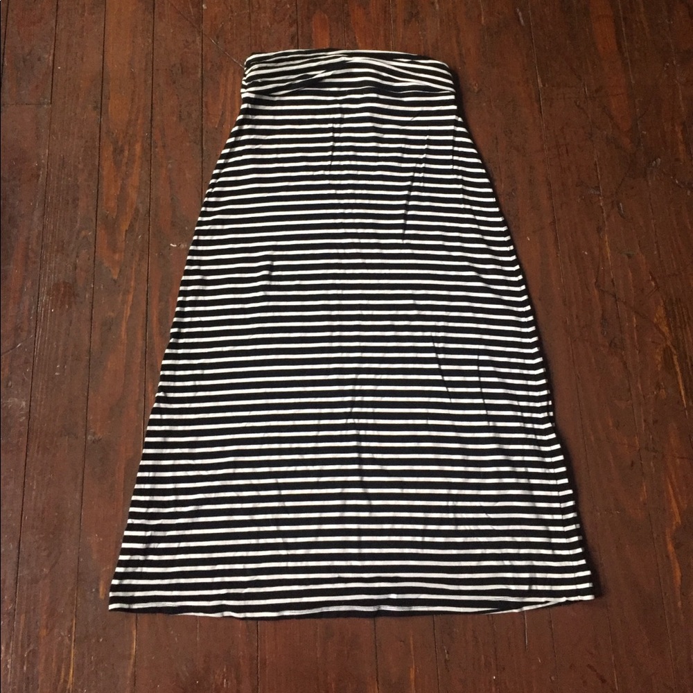 Black/white maxi skirt